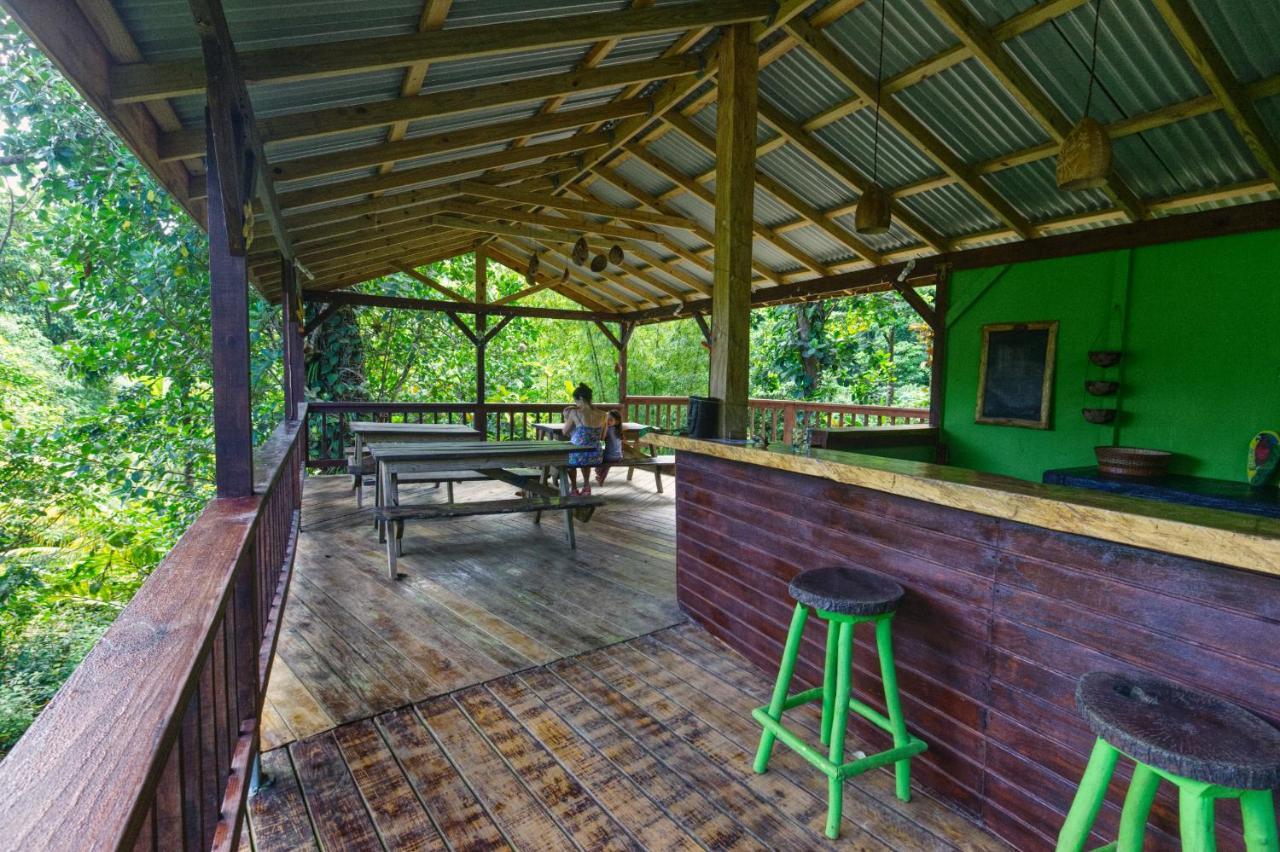 Roots Jungle Retreat Villa Marigot Luaran gambar