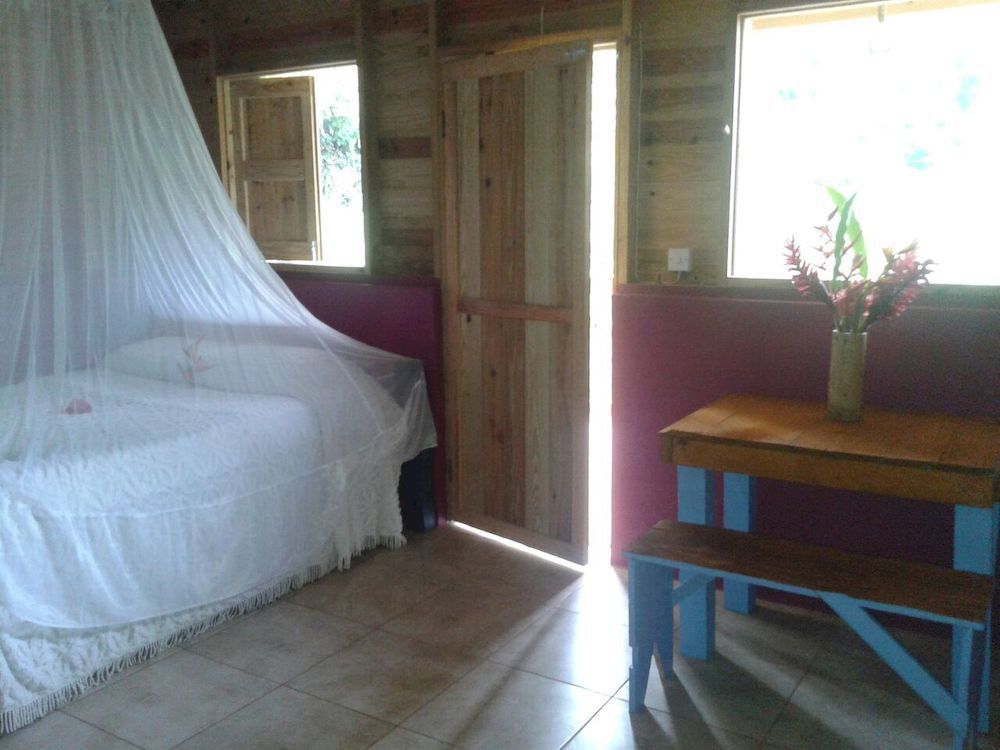 Roots Jungle Retreat Villa Marigot Luaran gambar