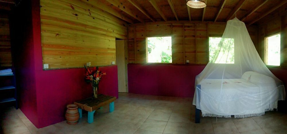Roots Jungle Retreat Villa Marigot Luaran gambar